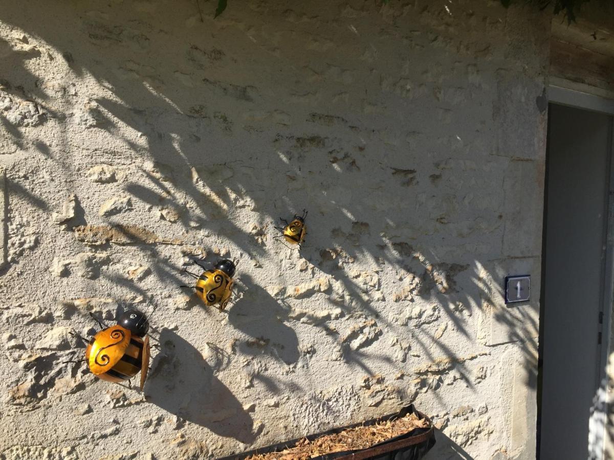 Le Gite Au Coin Des Abeilles La Caillere-Saint-Hilaire Ngoại thất bức ảnh